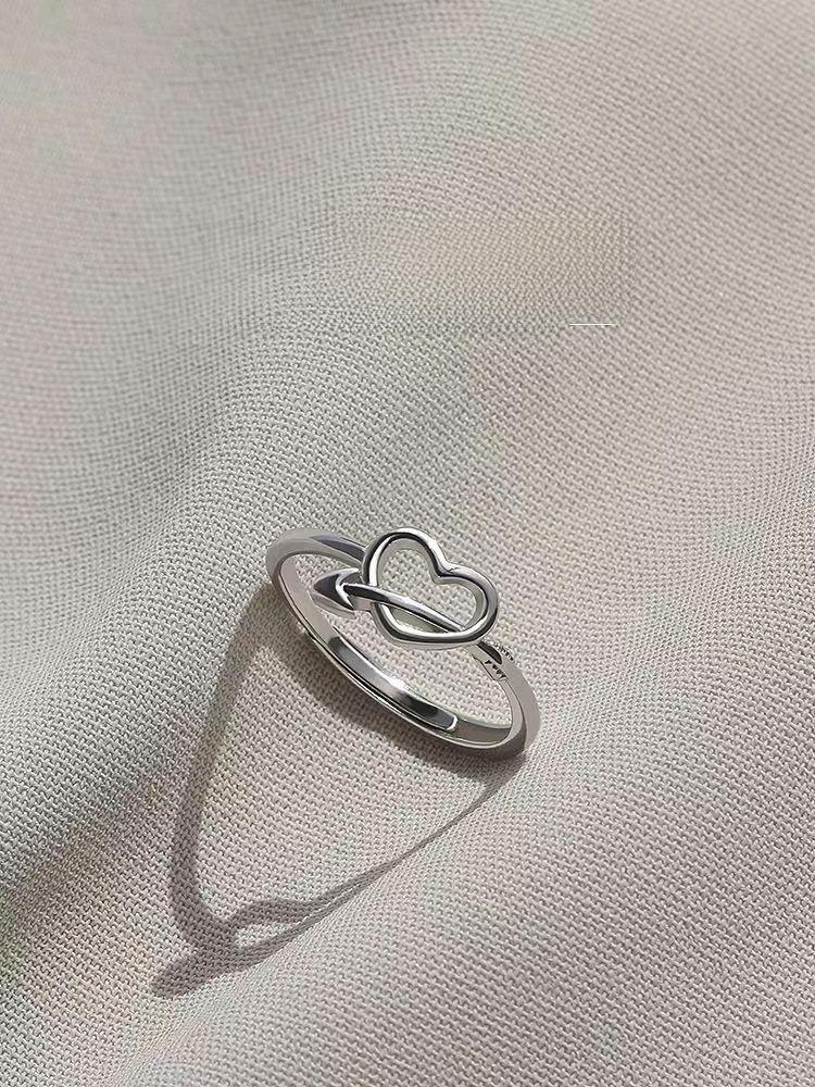 Элегантное женское кольцо для пирсинга в форме сердца — стильный дизайн в виде полого сердца, идеально подходит для помолвки или повседневной носки.