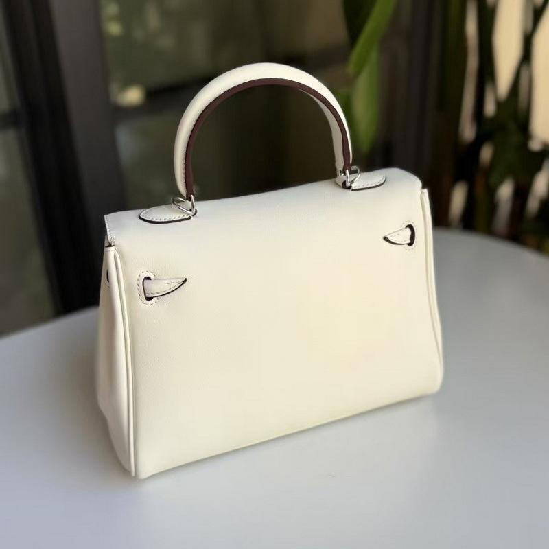 New Genuine Leather Women's Bag Head Layer Leather SWIFT Leather 2025cm Bear Style Women's Bag Cross Border