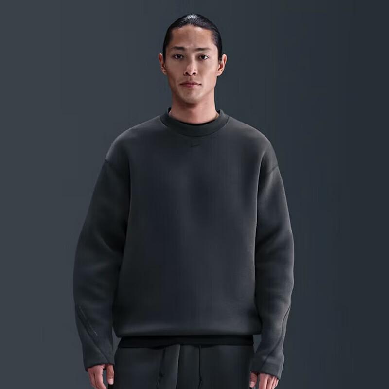 Nike Men's Crew Neck Long Sleeve Pullover Top