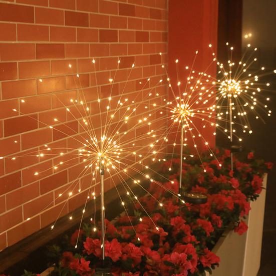 Солнечный садовый светильник Водонепроницаемый IP65 Пульт дистанционного управления 8 режимов 200