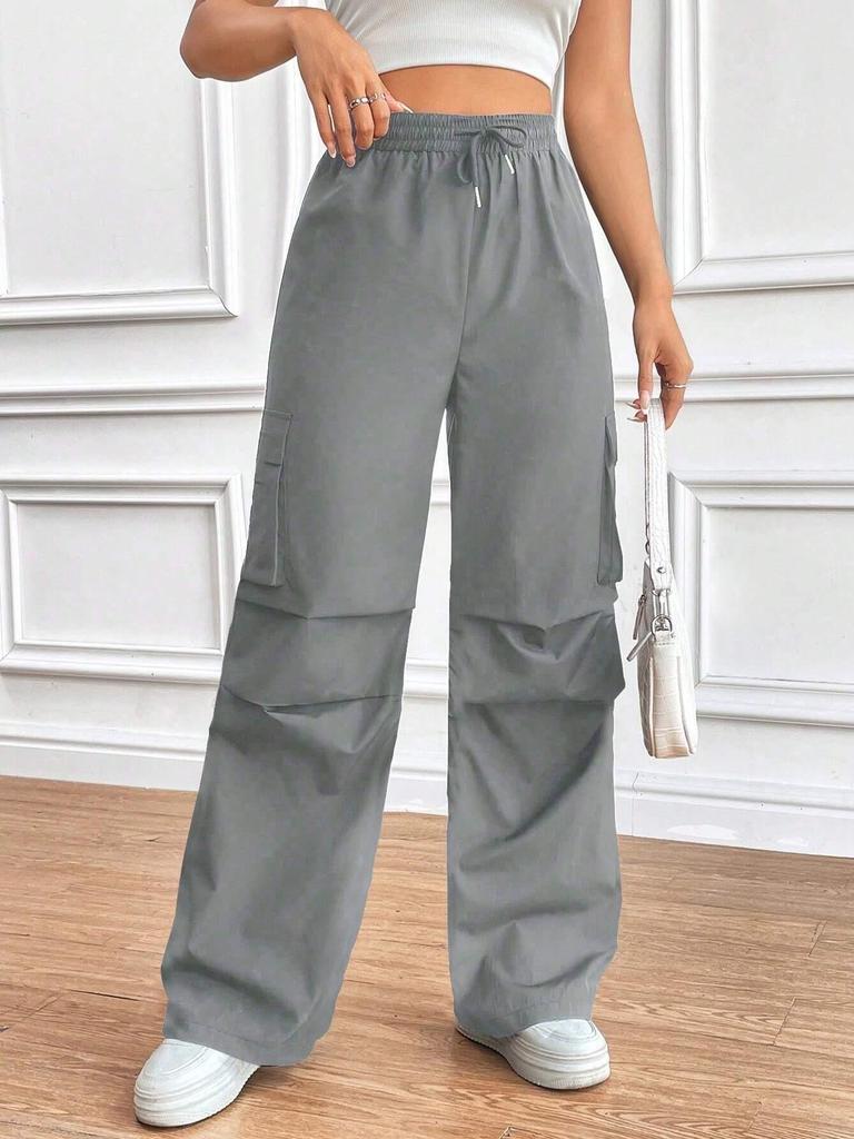 2025 Spring/Fall Elastic Waist Drawstring High-Waist Cargo Pants for Women—Loose Fit, Flap Pockets, Commuter Style.