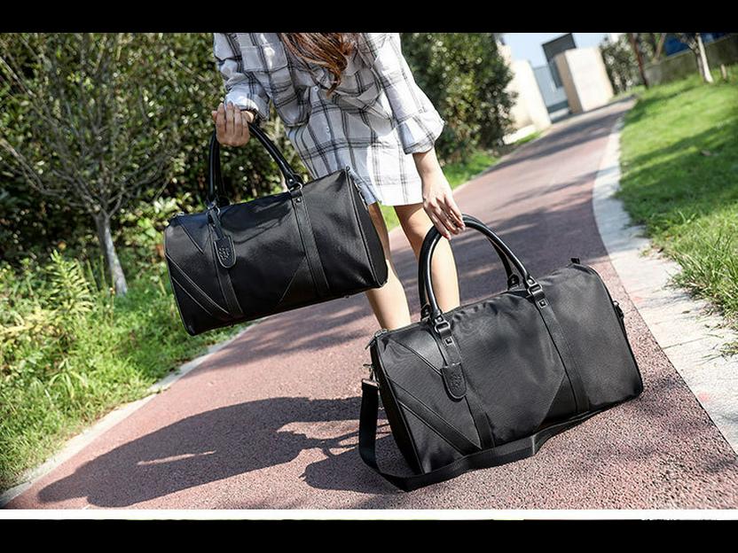 Men's Large Capacity Waterproof Lightweight Travel Bag