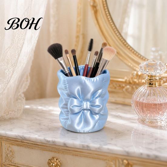 Brush Storage Box 3D Printed Bow Makeup Holder, Large Capacity Beauty Tool Holder Desk Organizer, Bowknot Pencil Container Cup