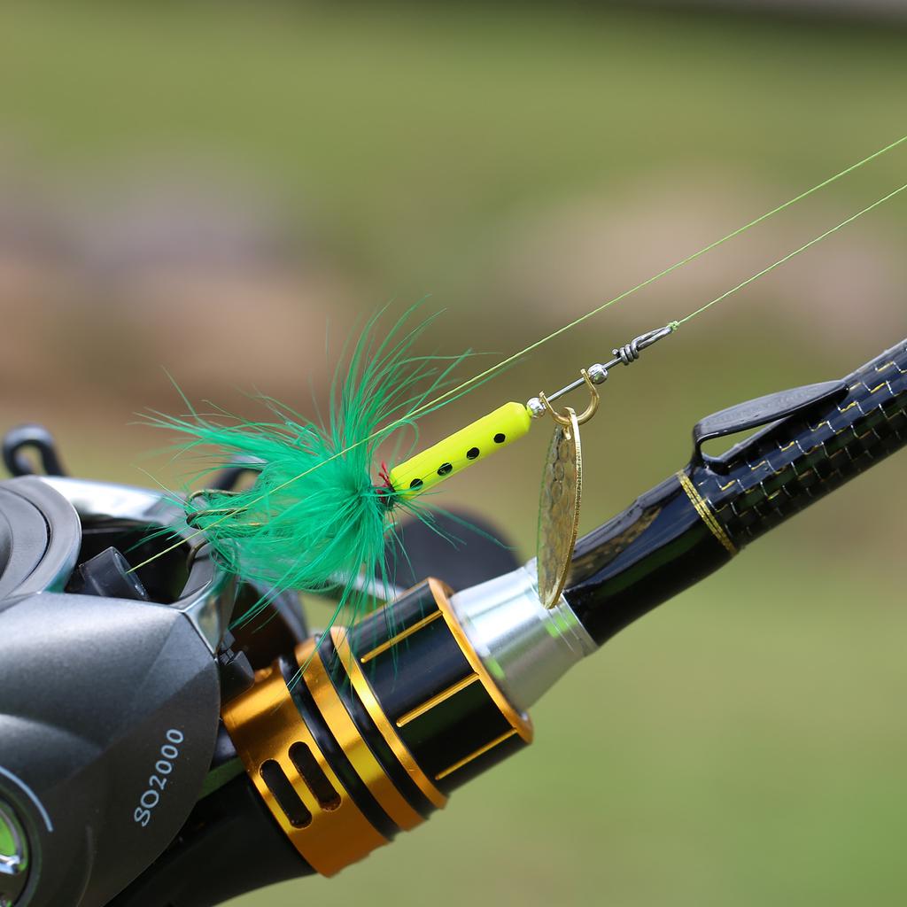 Набор приманок для рыбалки в контейнере