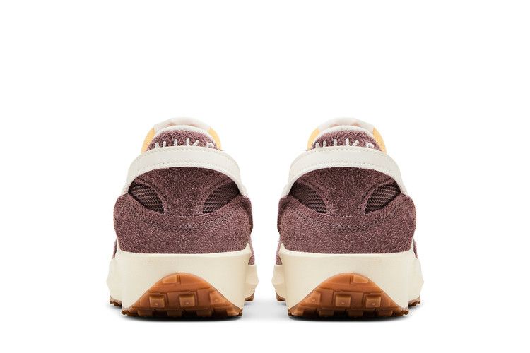 Women's Sneakers Nike Waffle Debut Vintage Plum Eclipse Sail Coconut Milk (Women's)