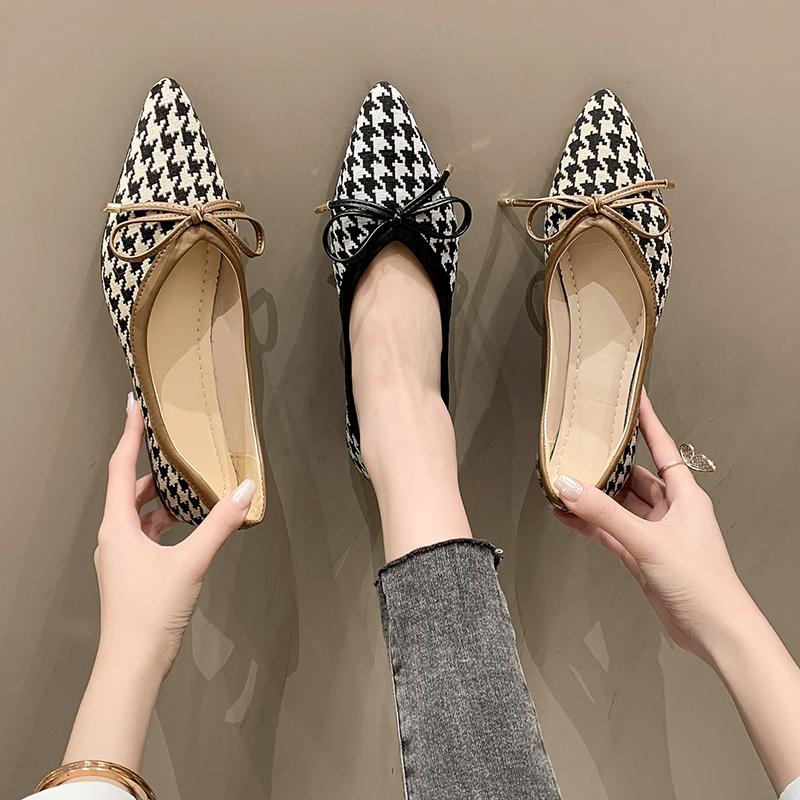 Новые легкие женские туфли с мелким носком 2024 года, модные повседневные туфли на плоской подошве, женские повседневные роскошные остроносые женские туфли, женская обувь