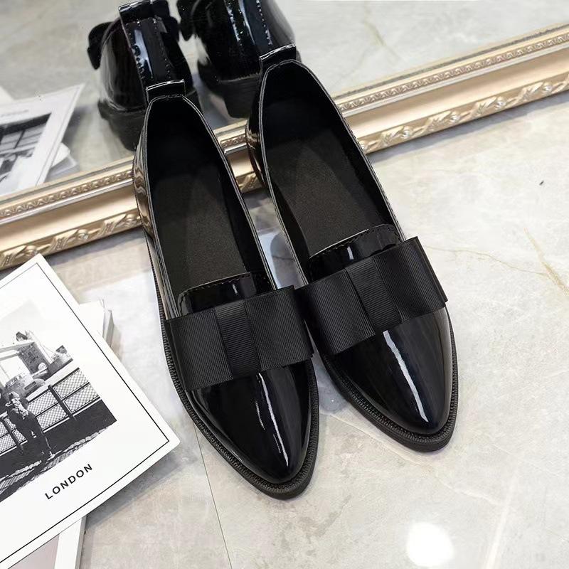 Spring Korean Version Bow Pointed Casual Low-top Single Shoes Women's Flat Bottom Shallow Mouth Simple Foot Cover Commuter Women's Leather Shoes