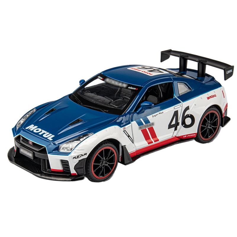 1/22 Scale Nissan GTR Alloy Car Model with Lights and Sounds, Ultimate Racing Replica for Kids' Room Display & Play, Collectible Toy Car