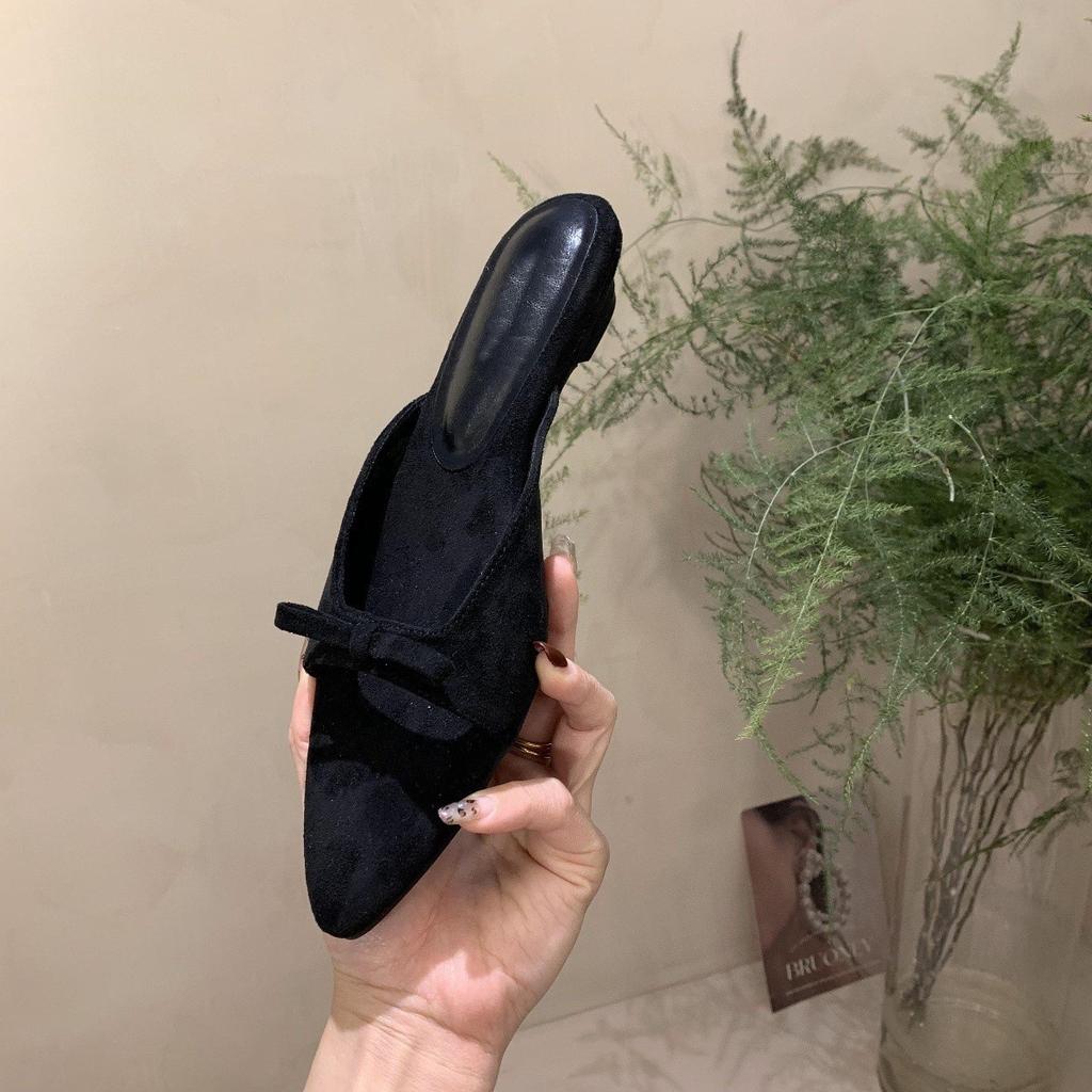 Полушлепанцы с низким каблуком, черные, с закрытым носком, новые, весенние, повседневные, универсальные, с легким вырезом, с острым носком, темпераментные, крутые шлепанцы для женщин