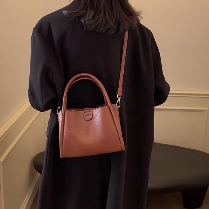 Женская новая сумка через плечо однотонная из искусственной кожи, модная повседневная сумка кроссбоди CLE