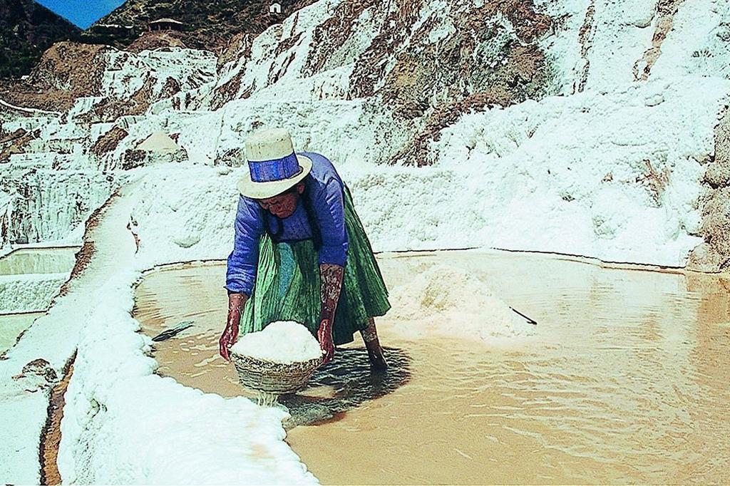 Arcoiris Inca Salt 5 кг. Коммерческая соль. Натуральная соль. Большой мешок. Богата минералами. Соленая на солнце. (х1 сумка)
