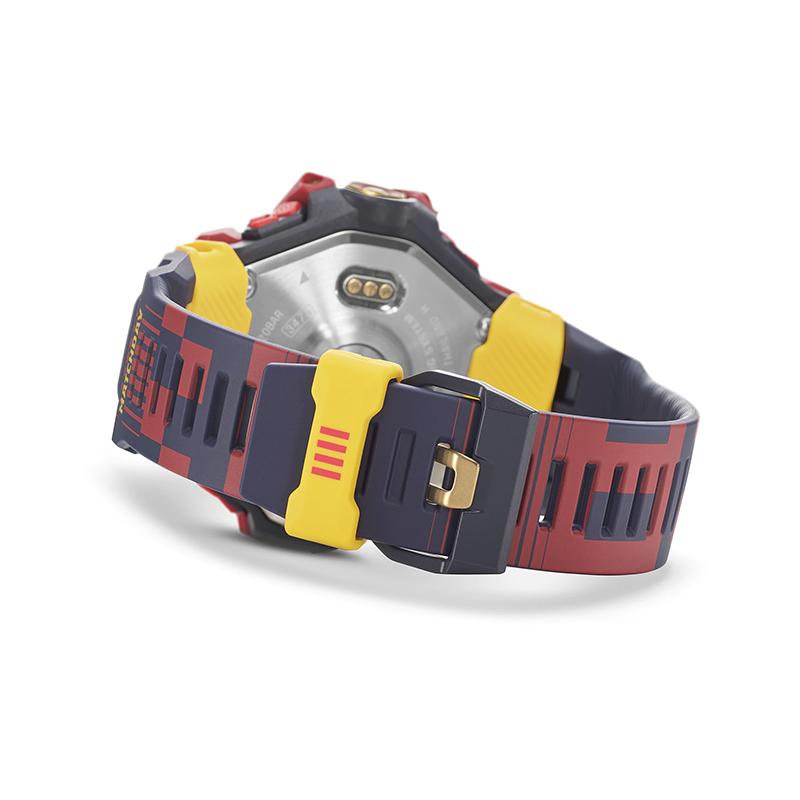 Casio Серия G-SQUAD Модель в сотрудничестве с Барселоной MATCHDAY, логотип Барселоны выгравирован на задней крышке, кварцевый механизм, полимерный ремешок, GBD-H1000BAR-4JR
