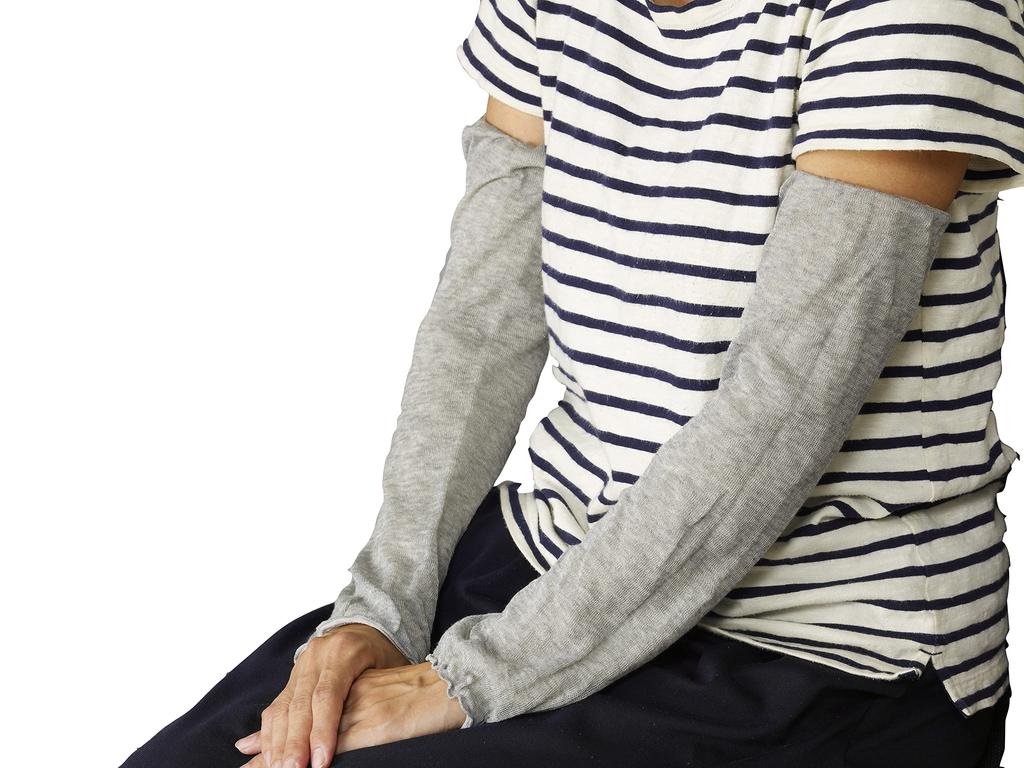 Soft Gauze Arm and Leg Warmers Made with Silk On the Skin Side In 42 Cm [sunayama] 95% [Made Japan] (approx. Length) (off-white)