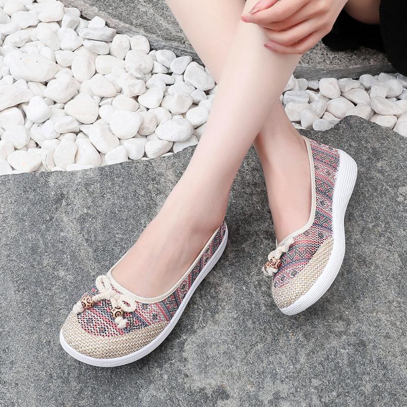 Hollowed Out Cloth Shoes Women Soft Bottom Anti Slip Flat Bottomed Mother Shoes Ventilation Work Shoes Retro Ethnic Style Simple Casual