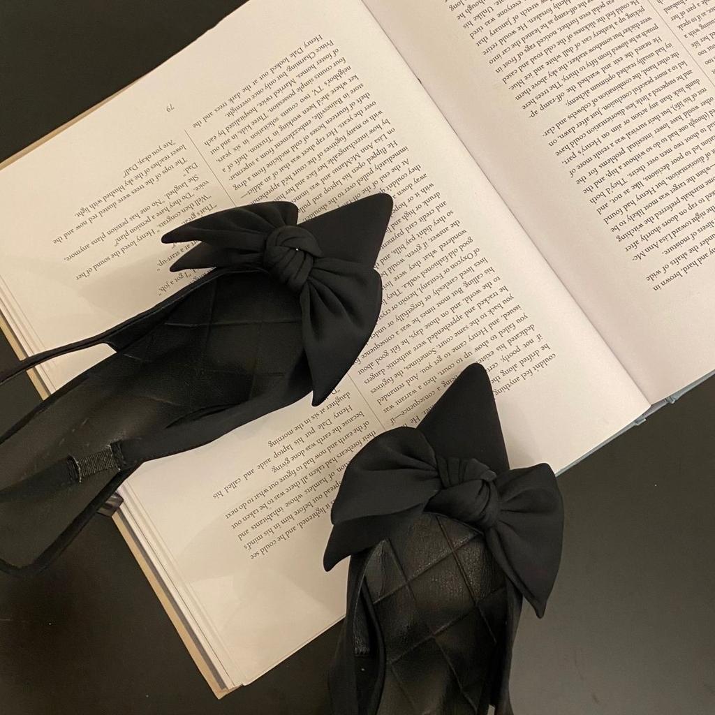 Женская обувь с острым носком, неглубокий телесный цвет с розовым бриллиантом на низком каблуке с ремешками сзади, женские зеленые босоножки на каблуке с бабочкой и узлом