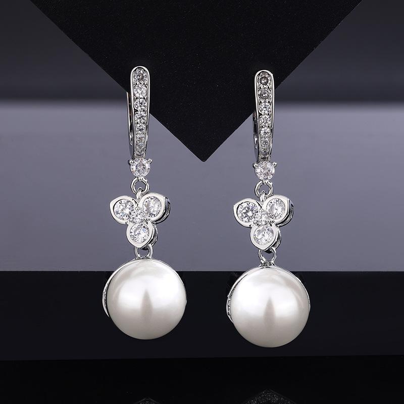 Jewelry Zircon Micro Inlaid Women's Light Luxury Fashionable Pearl Pendant Set Design Simple Earring Set Holiday Gift