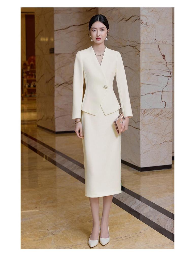 Elegant Apricot Women's Blazer Set: Chic Street Style, High-End Professional Suit