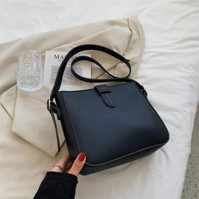 Сумка женская универсальная сумка через плечо стильная и простая сумка через плечо большой емкости текстурированная сумка-ведро