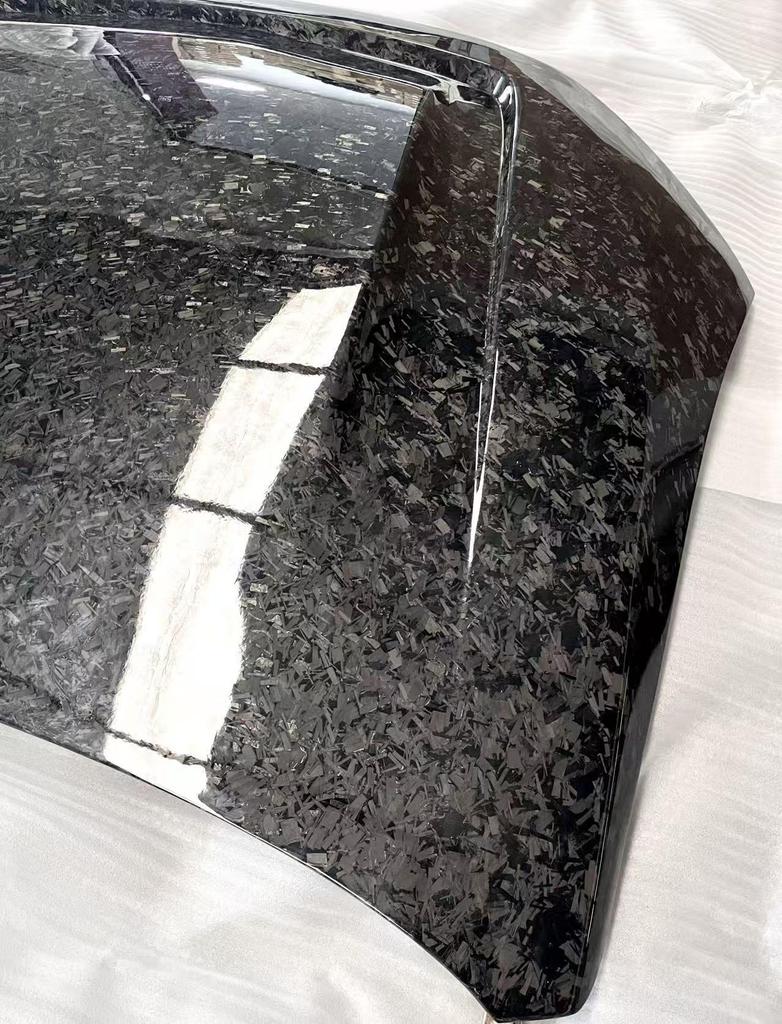 Xiaopeng P7 Forged Carbon Fiber Engine Hood Modification