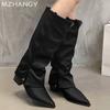Модные женские кожаные сапоги с острым носком, высокие сапоги до колена на среднем каблуке, женская обувь 2025 года, дизайнерские зимние элегантные мотоциклетные сапоги Mujer