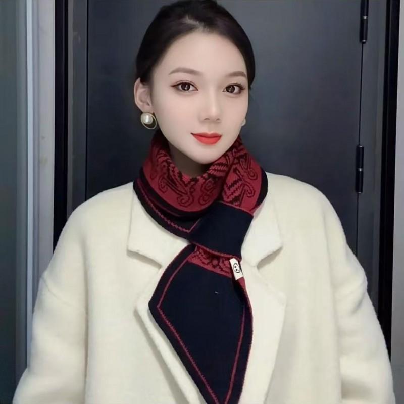 Womens Knitted Triangle Scarf Winter Warmth Stylish Geometric Lightweight Neck Warmer Students