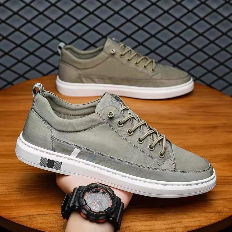 Manufacturer 2024 New Breathable Men's Shoes Flat-soled Black Board Shoes Trendy Versatile One-pedal Casual Shoes Men