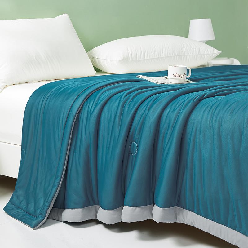 Лето - Необходимое Легкое Одеяло с Кондиционером: Цельное охлаждающее одеяло для общежитий, идеально для жарких ночей