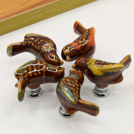 Ручка для шкафа в стиле ретро, ​​мини-гладкая, удобная ручка с винтом, украшение для мебели, керамическая ручка для ящика шкафа в форме леопарда, домашняя ручка