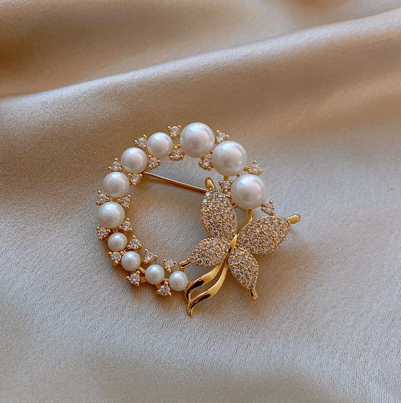 Freshwater Pearl Butterfly Wreath Brooch: Women's Fashion Pin for Teacher's Day