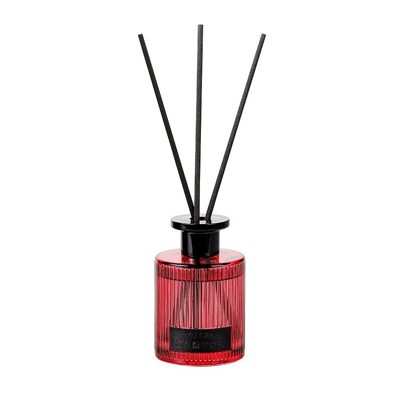 Five-Star Hotel Aromatherapy Rattan Diffuser: Luxurious, Long-Lasting Light Fragrance for Your Bedroom.