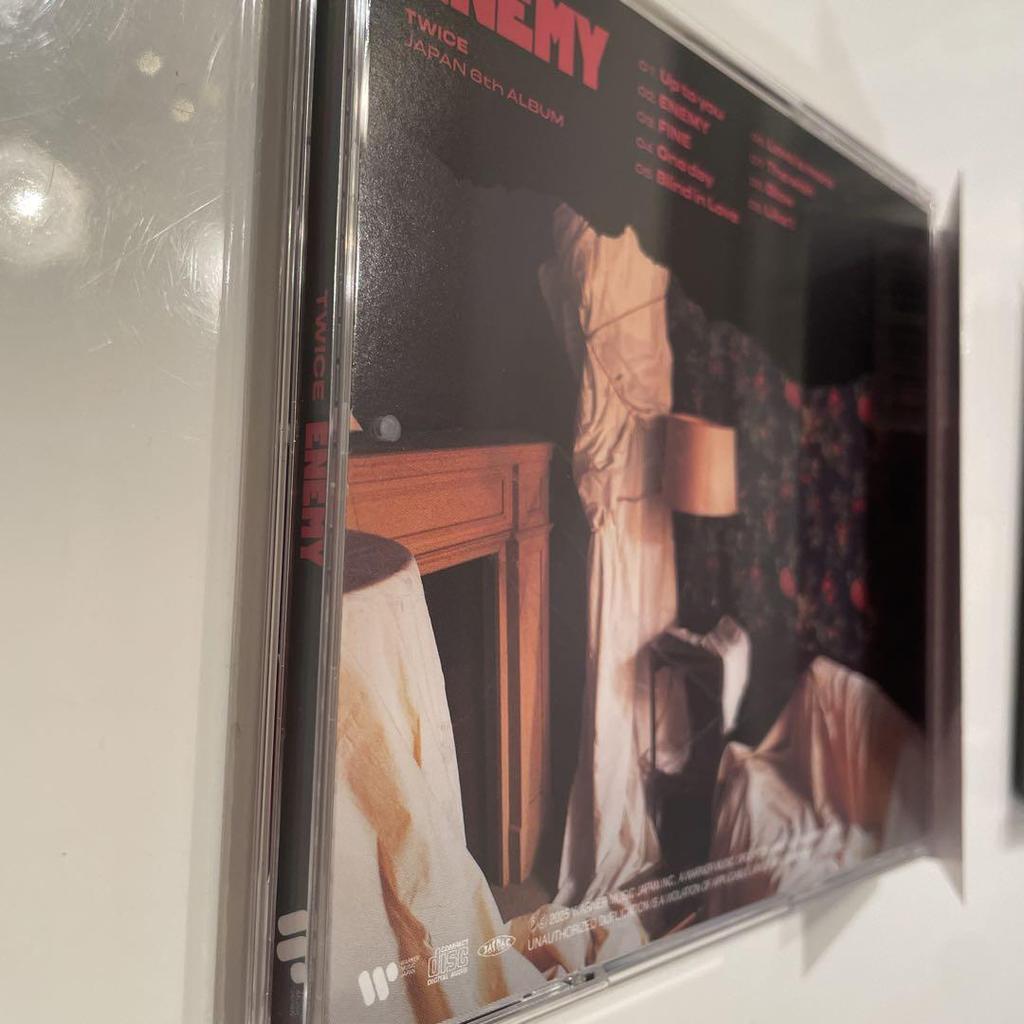 [USED] TWICE “ENEMY” JAPAN 6TH ALBUM Regular Edition