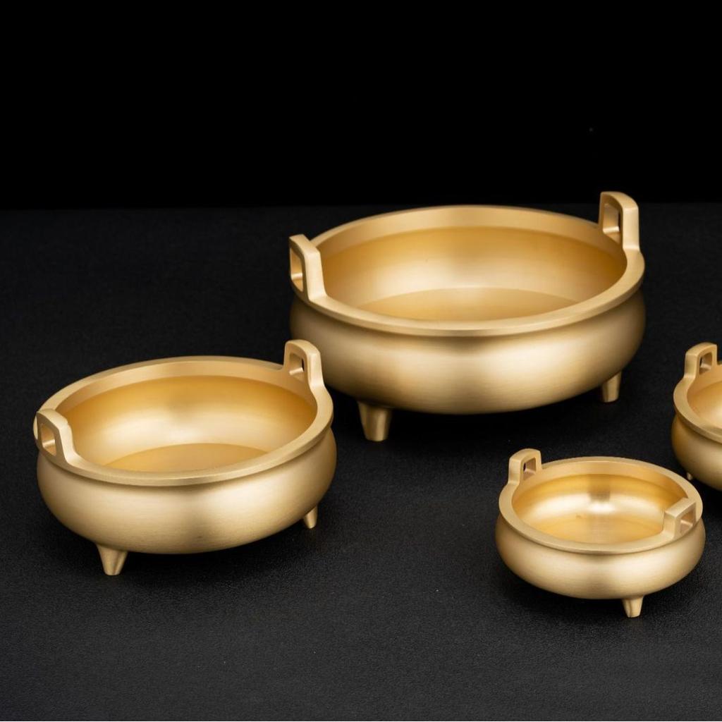 Brass Plain Three-Legged Incense Burner with Straight Ears, Household Stick Incense Burner for Indoor Worship, Chinese Style Craft & Gift