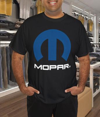 Футболка с логотипом MOPAR