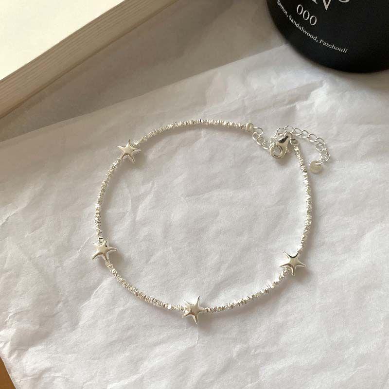 2025 Новое поступление Изысканный сверкающий бриллиантовый серебряный браслет на ногу Женский Индивидуальный дизайн Кольцо на щиколотку Модные летние приливные аксессуары для ног