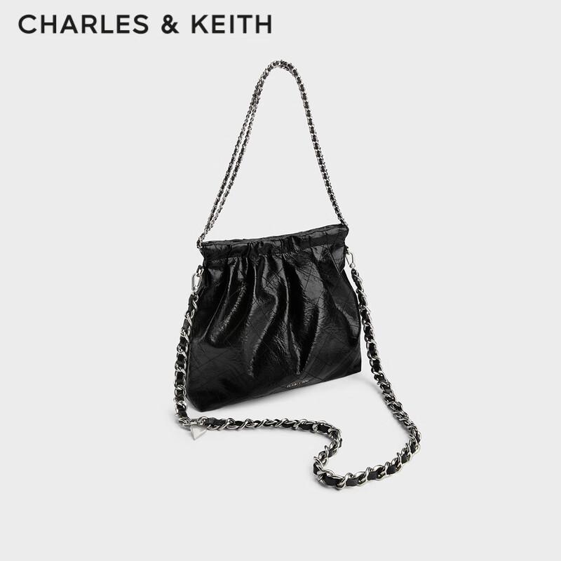 Сумка-полумесяц на цепочке CHARLES & KEITH