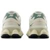 New Balance 9060 Льняные кроссовки унисекс цвета темного можжевельника кремовые U9060EEI