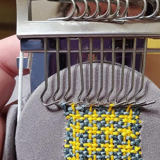 1 Set Small Darning Loom Weave Tool with 10/12/14 Hooks DIY Mending Jeans Clothes Mini Darning Machine Weaving Loom Kit