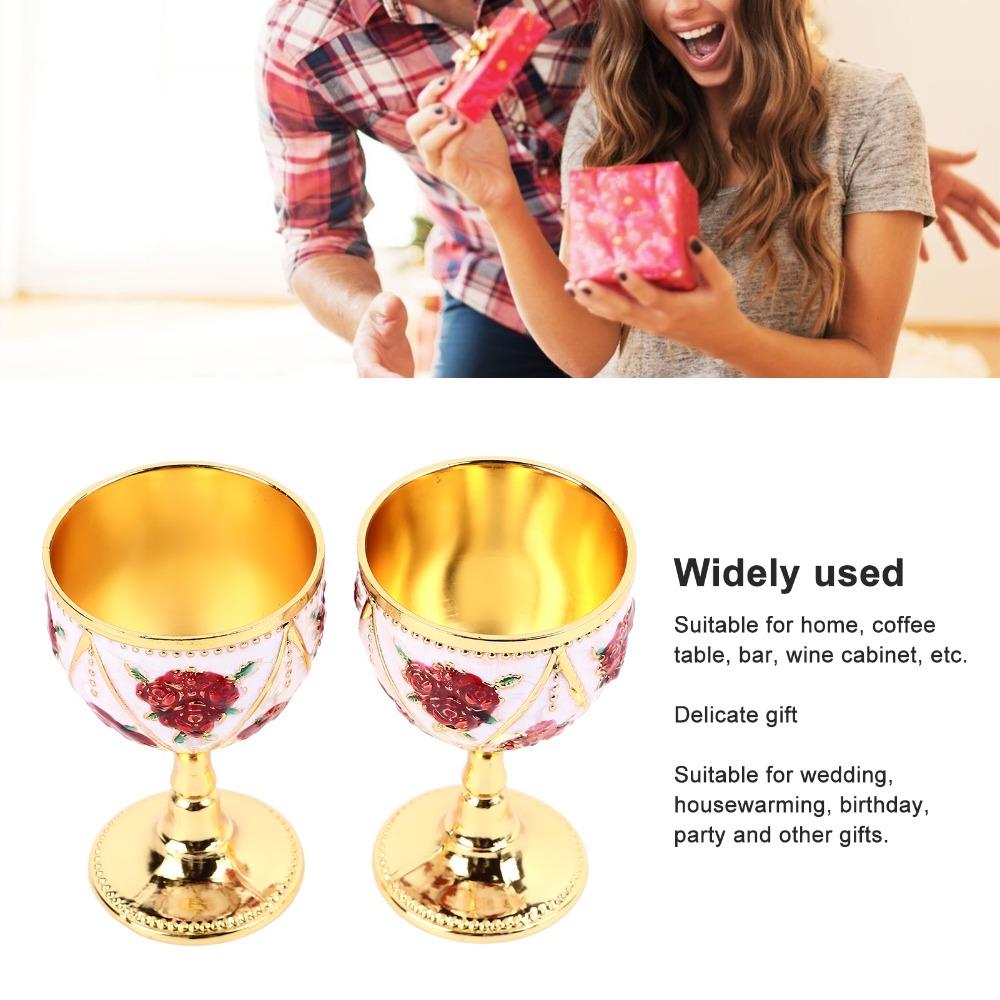 2pcs Alloy Vintage Metal Wine Cup Golden White Red Retro Metal Wine Cup Tabletop Decorations