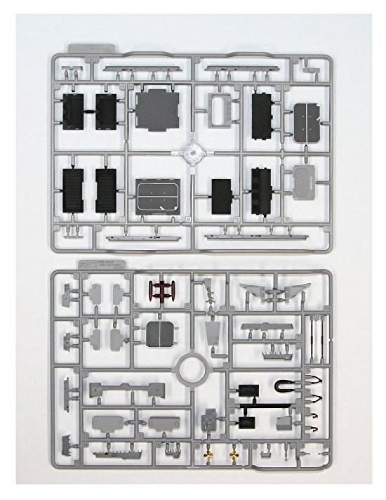 Pit Road Skywave Series JMSDF Destroyer Izumo Plastic Model Kit JP11 1/700 DDH-183 Pre-painted