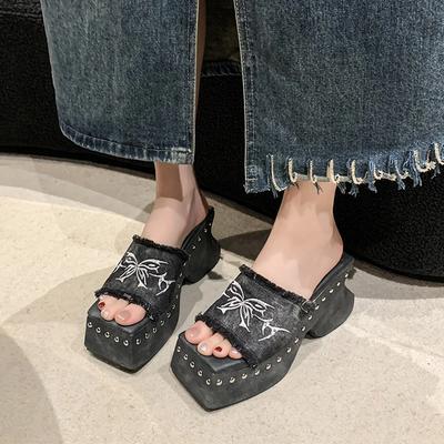 Женские тапочки, летние, новые, квадратные, с открытым носком, толстые, вышитые, водонепроницаемые, на платформе, сандалии на высоком каблуке