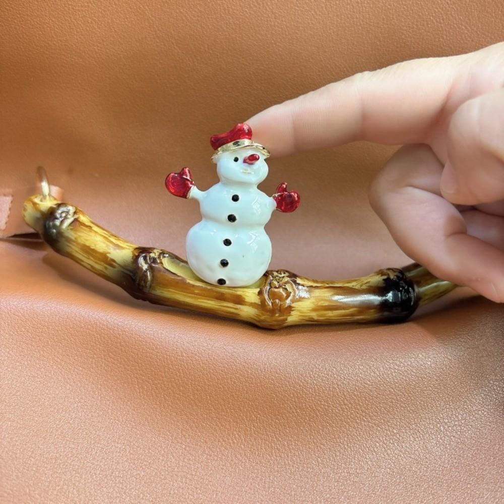 Pearl Christmas Snowman Brooch Santa Claus Sweater Scarf Badge Cute Red Xmas Brooch New Year Gift