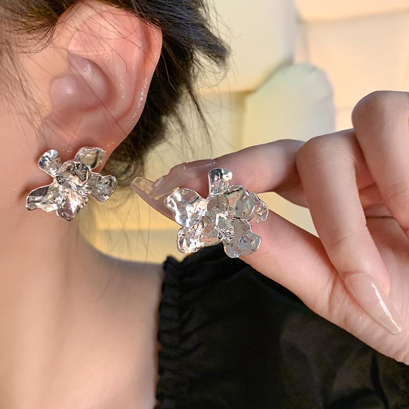 Жидкие Металлические 3D Серьги-Цветы с Иглой из Серебра 925 пробы - Легкая Роскошь, Европейский и Американский Стиль для Женщин