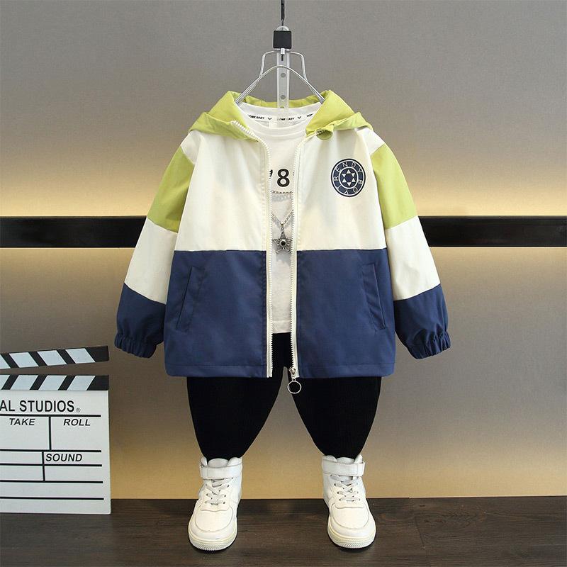 Детская красивая куртка на молнии с капюшоном 2025 года, модная куртка для мальчиков из хардшелла