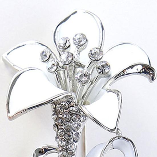 Vintage Flower Shape Brooch Pin Women Shining Rhinestone Decor Brooch Pin Elegant Scarf Clip Wedding Jewelry Accessories