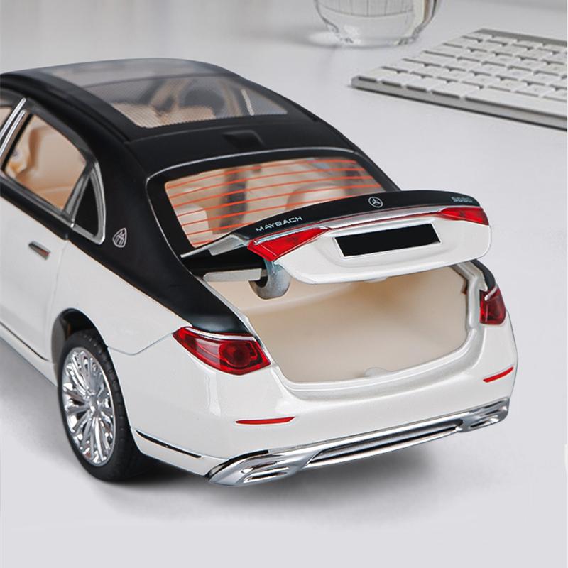 1/24 Maybach S680 Alloy Diecasts Toy Vehicles Metal Car Model Sound and Light Shock Absorbers Collection Boy for Childrens Gifts