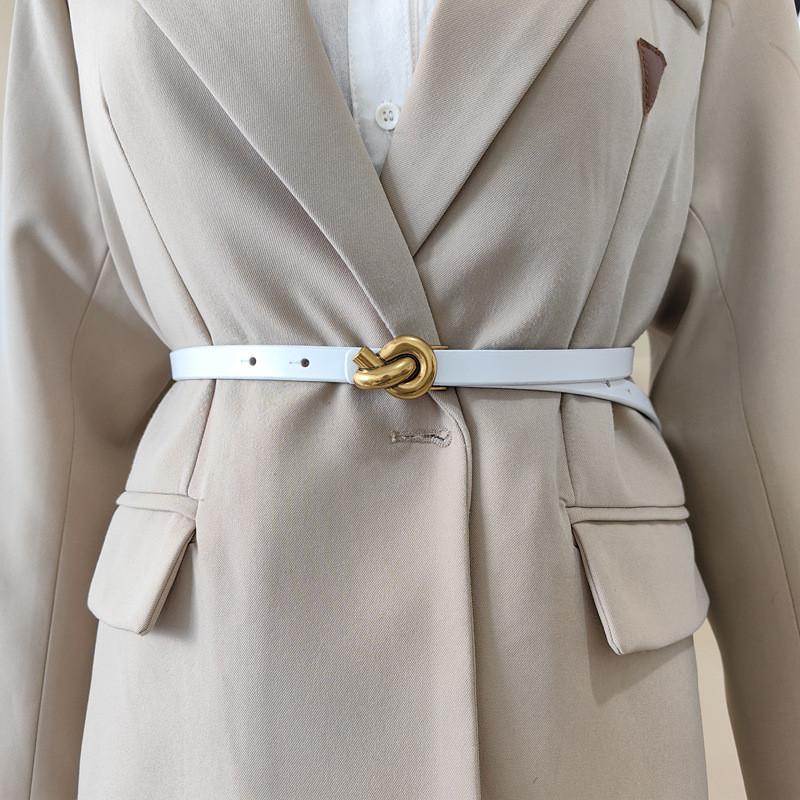 Женский классический кожаный ремень с застежкой-кнопкой из сплава и минималистичным подарочным стилем