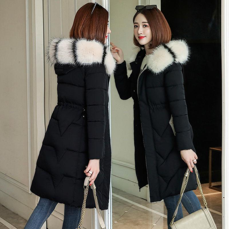 Вариант облегающей пуховой хлопчатобумажной одежды для женщин средней и длинной выше колена с большим меховым воротником и талией, хлопчатобумажная одежда куртка прилив