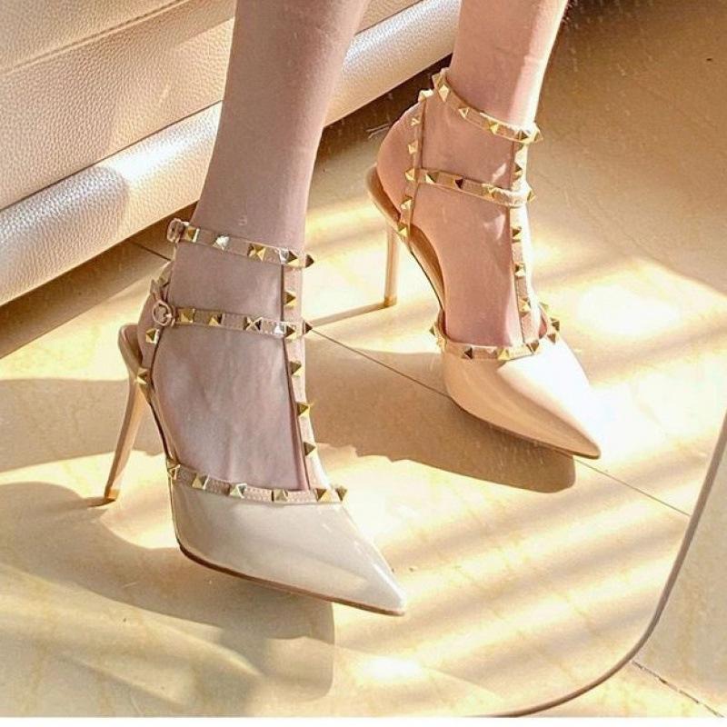 Модные весенне-осенние модные туфли на высоком каблуке с заклепками, женские новые стильные туфли на тонком каблуке, сандалии на высоком каблуке, темпераментные туфли Baotou Single Shoes