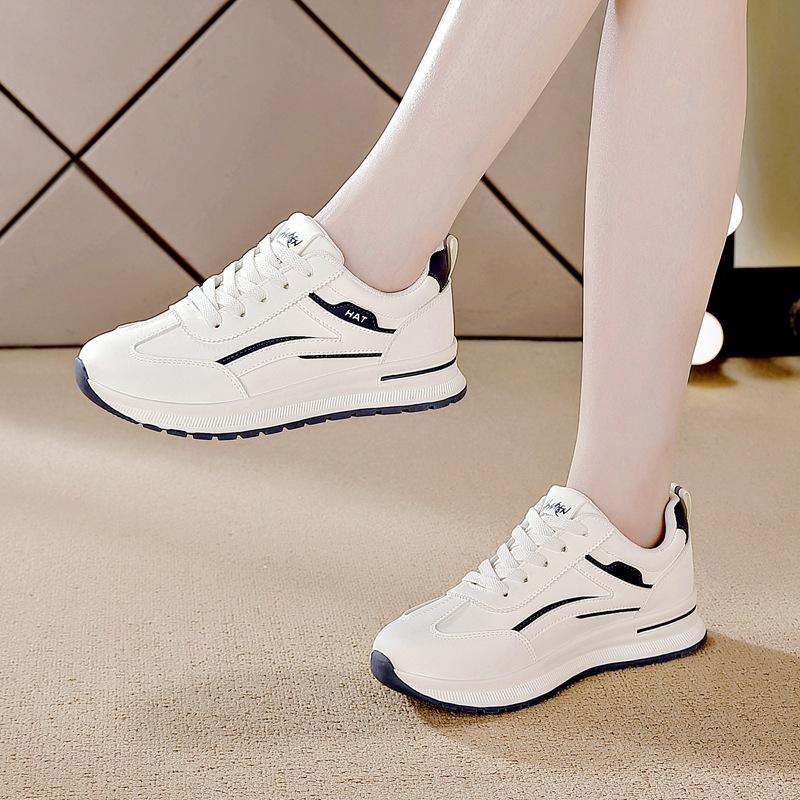 2025 New Spring and Autumn Sports and Leisure Shoes Women's Leather Surface Breathable Soft Sole Comfortable Non-slip Wear-resistant Single Shoes