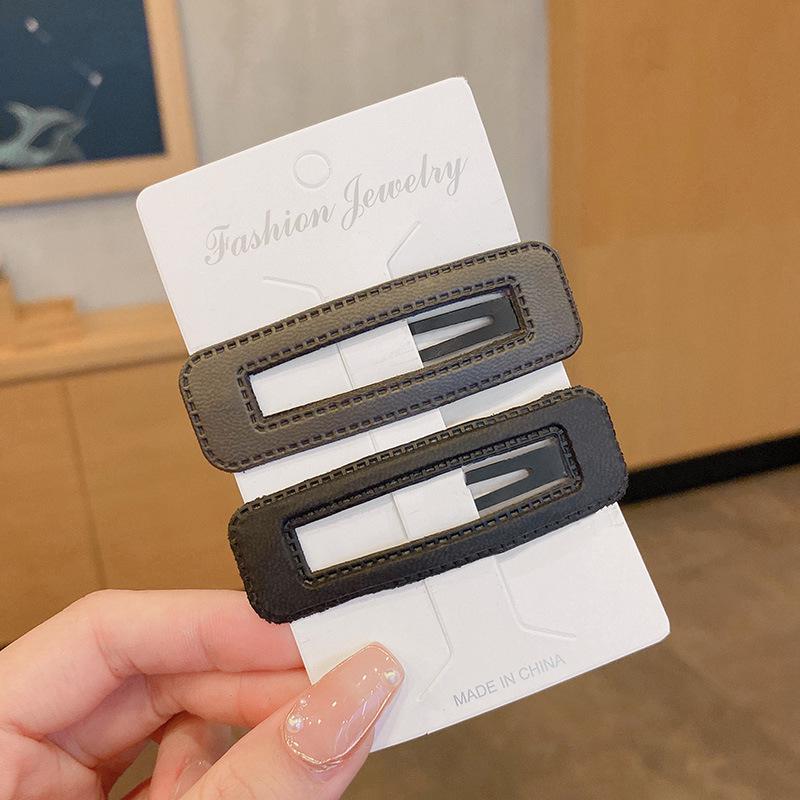 Retro Leather Square Hairpin: Versatile Side Clip for Women